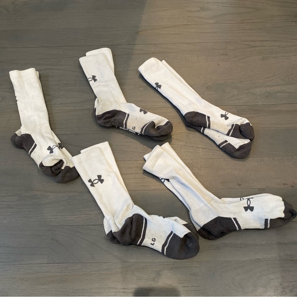 Mens Under Armour socks preowned